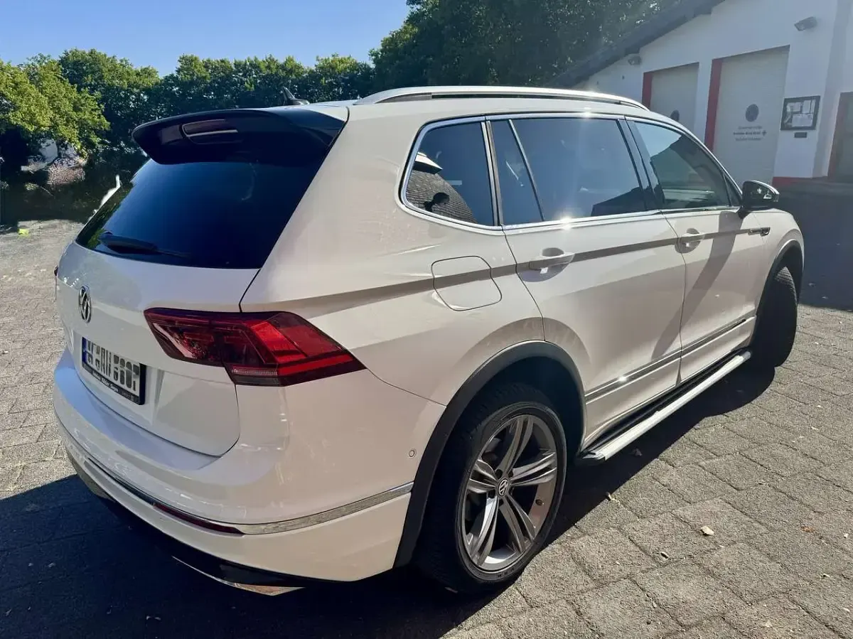 Gebraucht VW Tiguan Allspace Highline 190 PS (139 kW) 2020 Weiß SUV