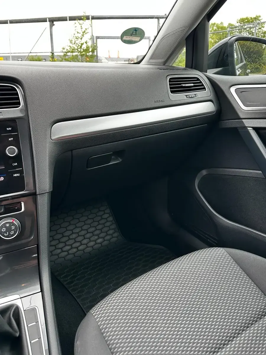 Gebraucht VW Golf VII 117 PS (86 kW) 2017 Schwarz Kombi
