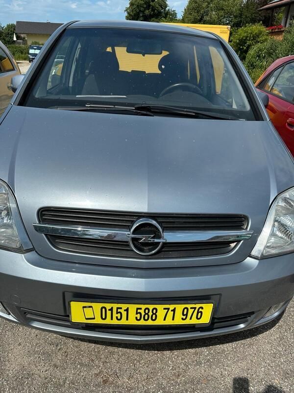 Grau Gebraucht 2004 Opel Meriva Van / Kleinbus | 690 € (Superpreis) - Bild 1/4