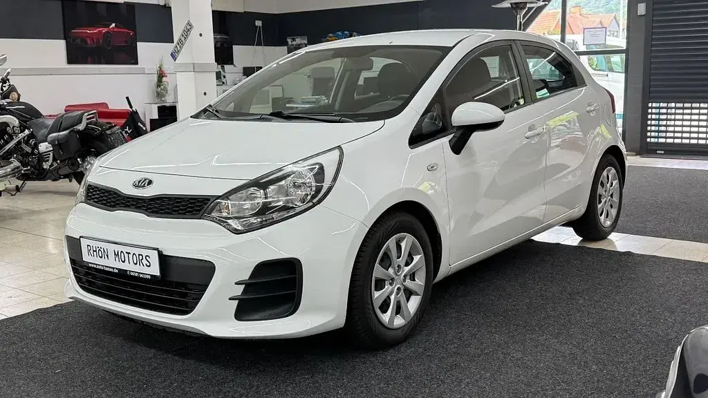 Gebraucht Kia Rio 84 PS (61 kW) 2017 Weiß Limousine