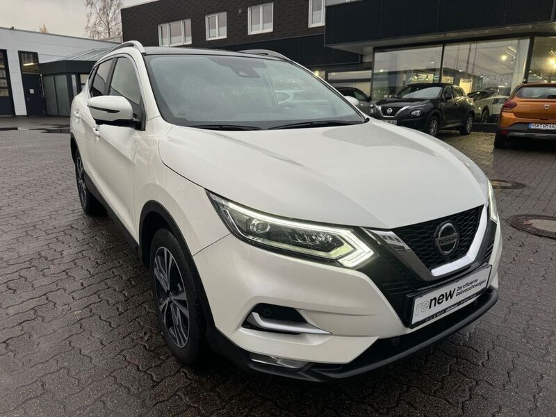 Weiß Gebraucht 2020 Nissan Qashqai N-Connecta SUV | 18.490 € (Fairer Preis) - Bild 1/4