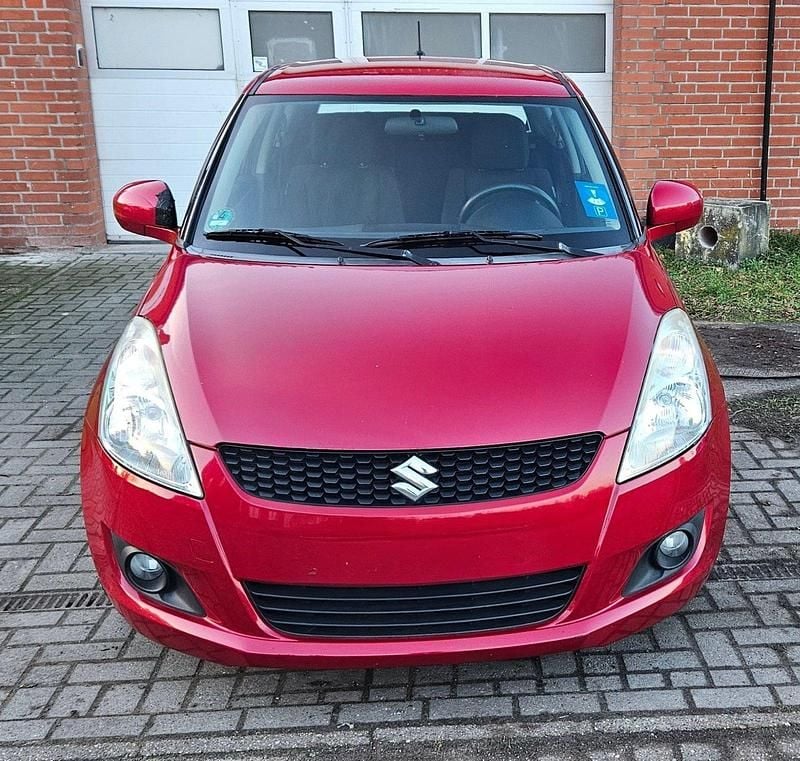 Gebraucht Suzuki Swift Comfort 94 PS (69 kW) 2010 Rot Kleinwagen