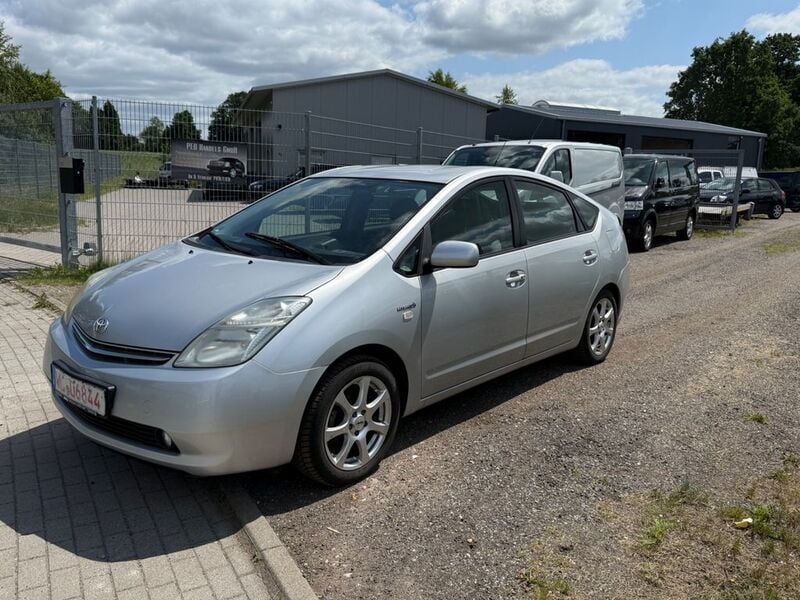 Używany Toyota Prius Sol 77 KM (56 kW) 2009 Srebrny Hatchback