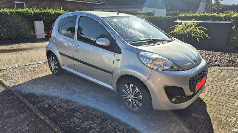 Gebraucht 2012 Peugeot 107 Active Kleinwagen | 4.000 € (Fairer Preis) - Bild 1/4