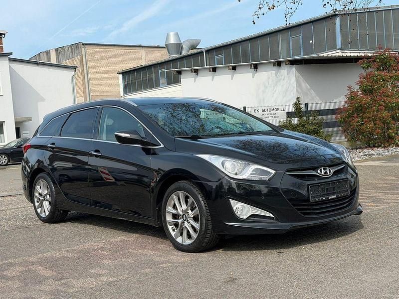 Gebraucht Hyundai i40 Edition 135 PS (99 kW) 2015 Schwarz Kombi
