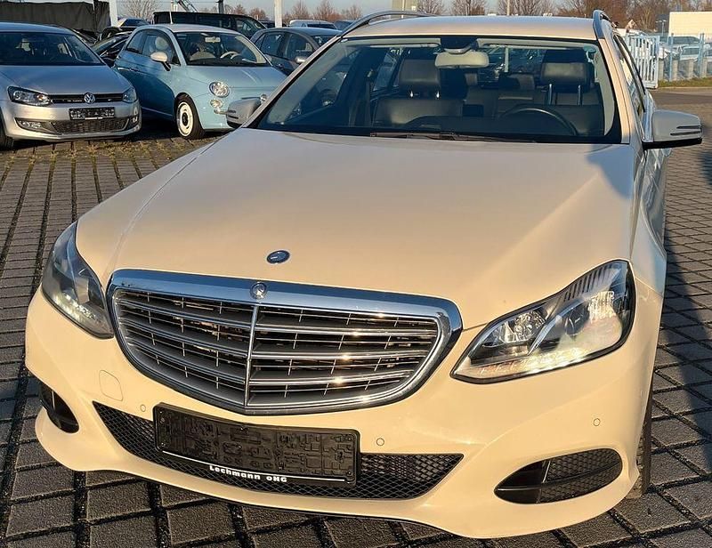 Gebraucht Mercedes E200 136 PS (100 kW) 2016 Beige Limousine