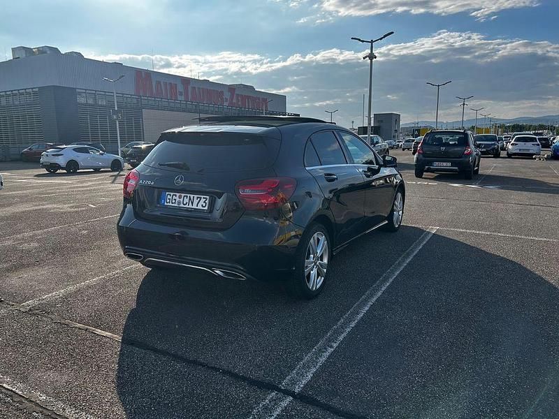 Gebraucht Mercedes A220 Urban 177 PS (130 kW) 2017 Schwarz Limousine