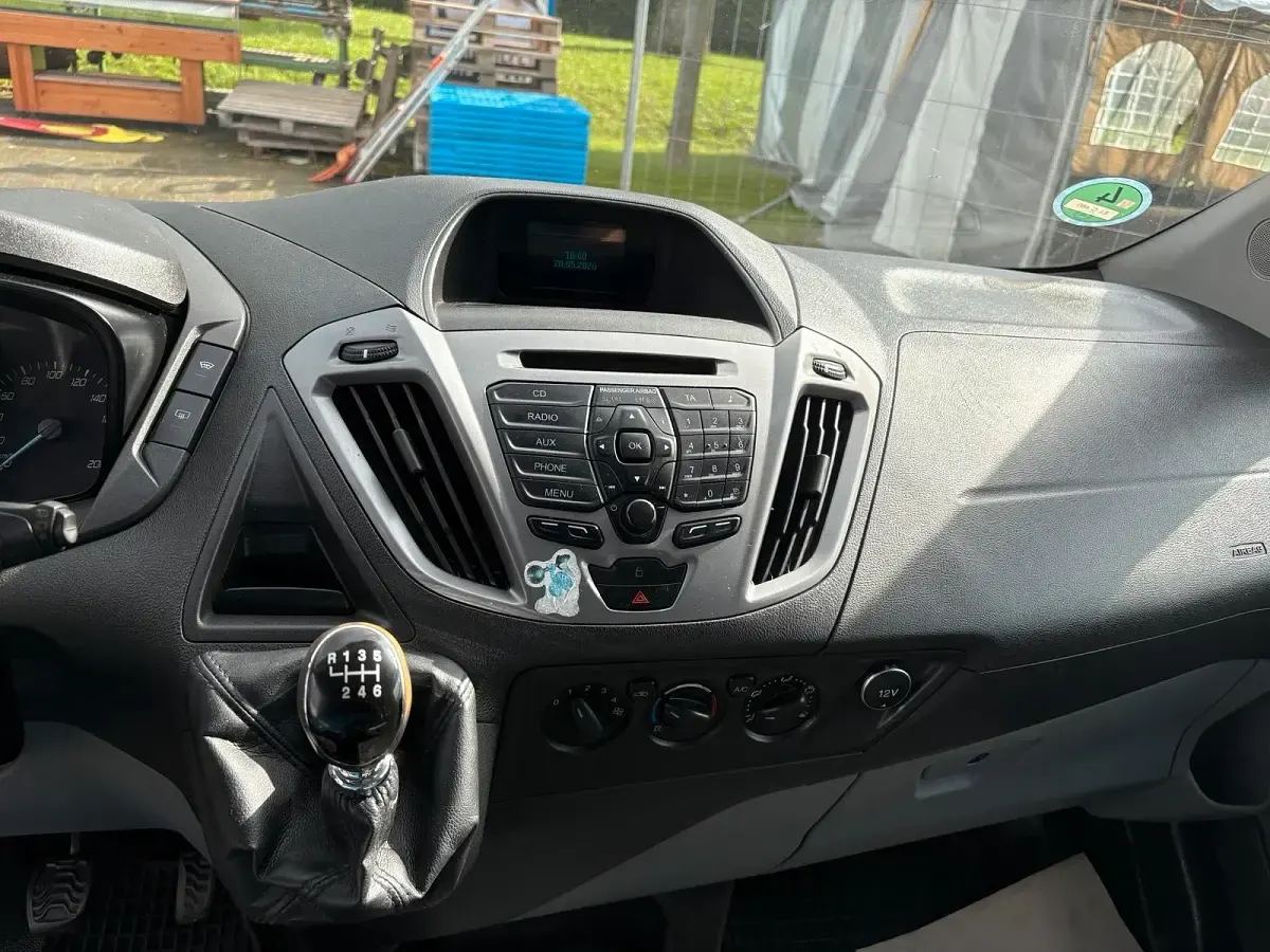 Gebraucht Ford Transit Custom 125 PS (91 kW) 2016 Weiß Van / Kleinbus