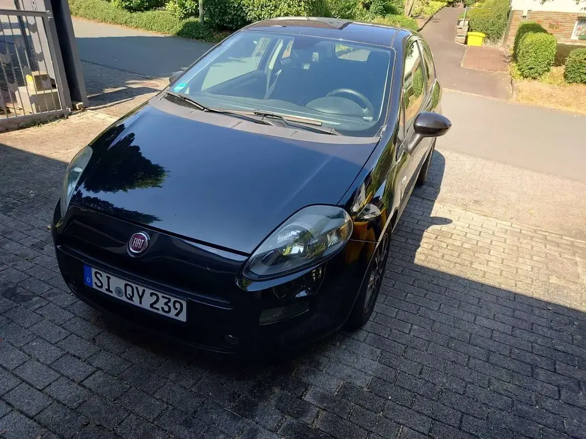 Gebraucht Fiat Punto Emotion 86 PS (63 kW) 2015 Schwarz Kleinwagen
