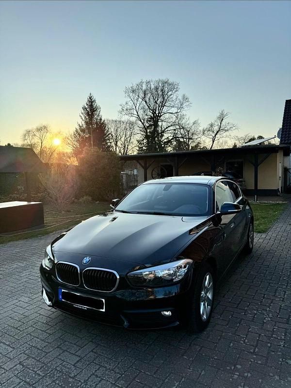 Gebraucht BMW 118 136 PS (100 kW) 2018 Schwarz Kleinwagen