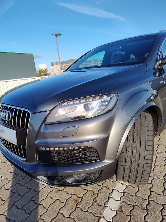 Gebraucht Audi Q7 Sport 245 PS (180 kW) 2015 Grau SUV