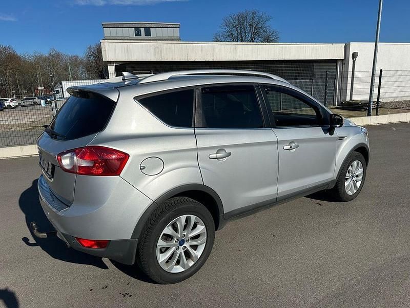 Gebraucht Ford Kuga Titanium 140 PS (102 kW) 2011 Silber SUV