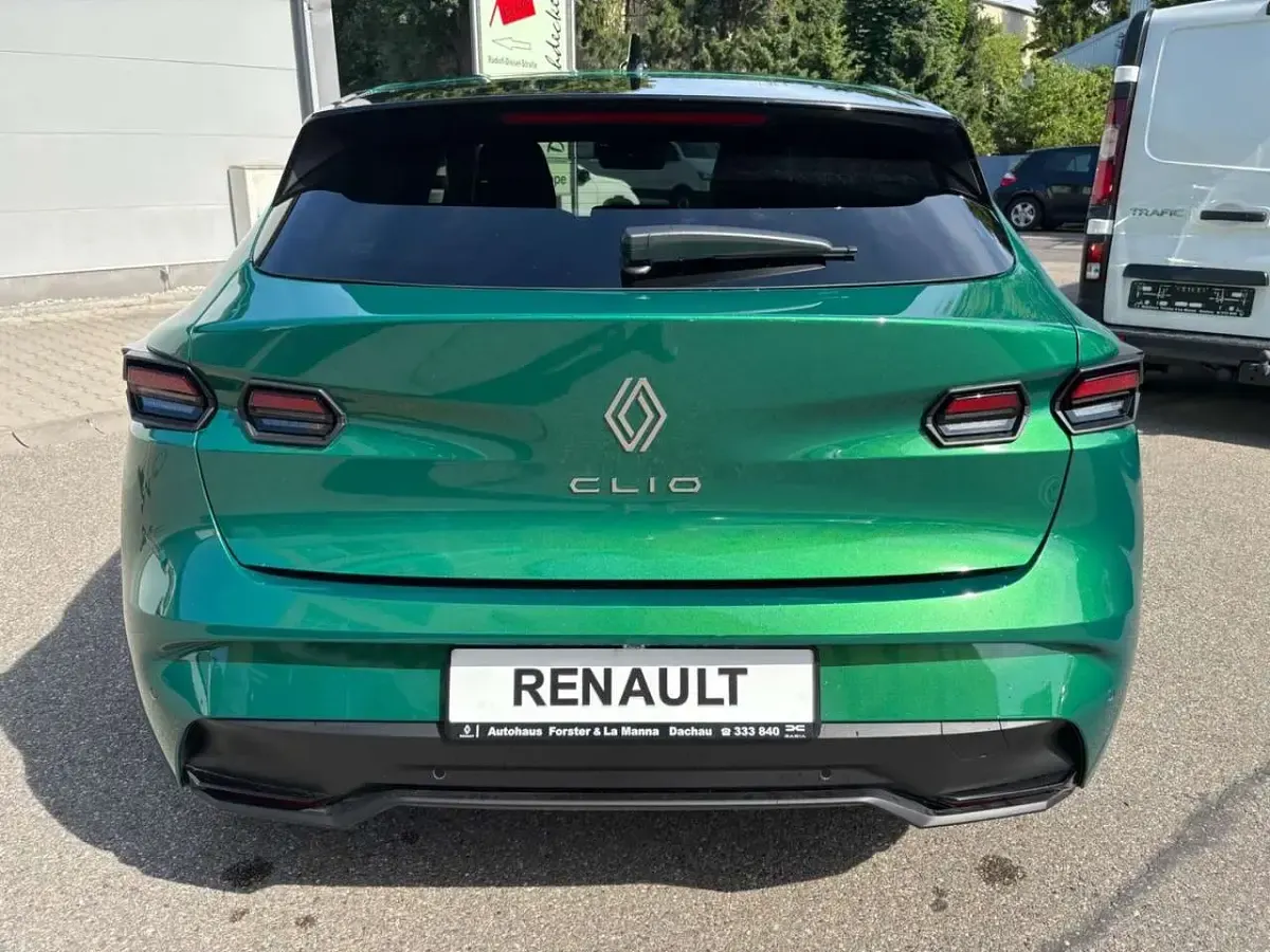 Neu Renault Clio Techno 114 PS (83 kW) 2026 Absolutgrün Kleinwagen
