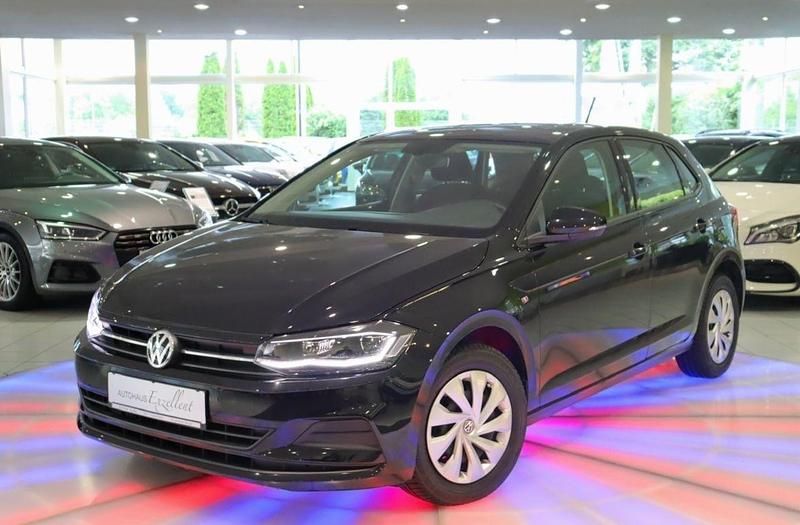Deep black perleffekt Gebraucht 2019 VW Polo Comfortline Kleinwagen | 13.450 € (Teuer) - Bild 1/4
