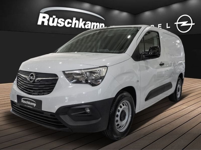 Weiss Gebraucht 2023 Opel Combo-e Life XL Edition Van / Kleinbus | 23.980 € (Fairer Preis) - Bild 1/4
