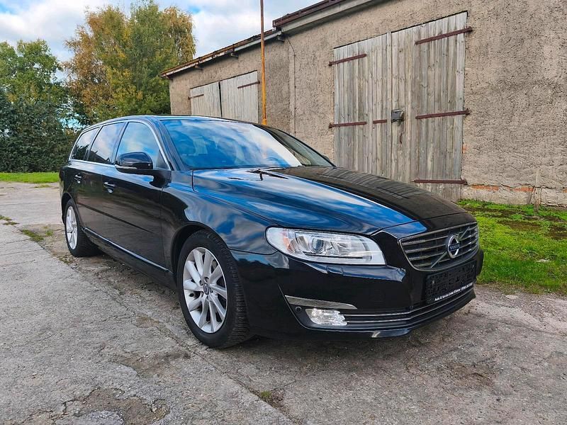 Gebraucht Volvo V70 Summum 115 PS (84 kW) 2014 Schwarz Kombi