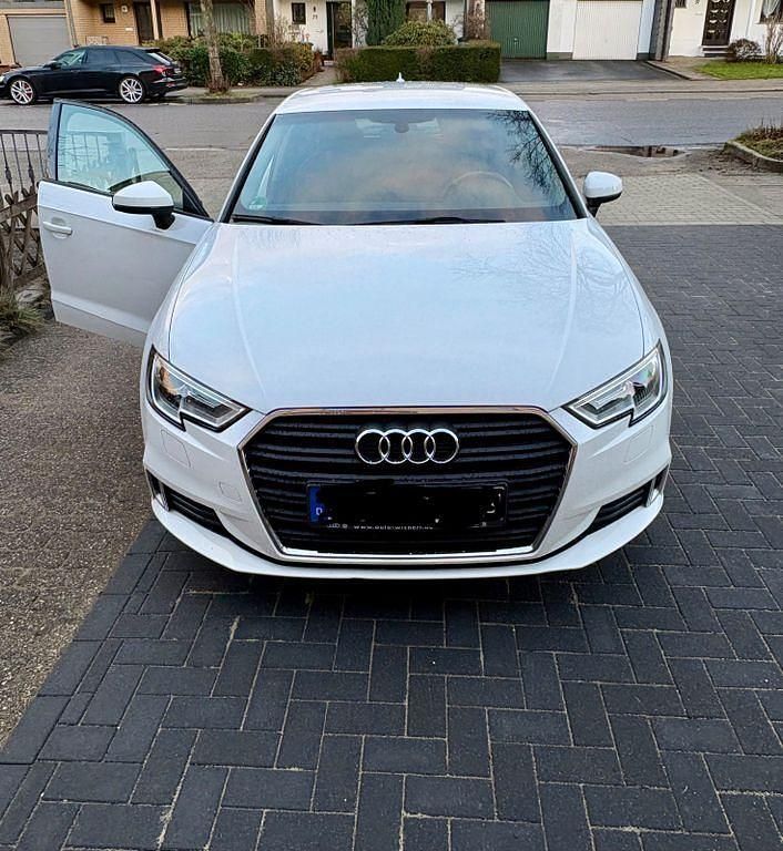 Gebraucht Audi A3 116 PS (85 kW) 2018 Weiß Limousine
