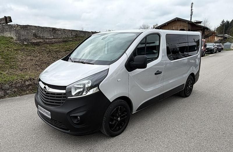 Gebraucht Opel Vivaro 140 PS (102 kW) 2015 Grau Van / Kleinbus