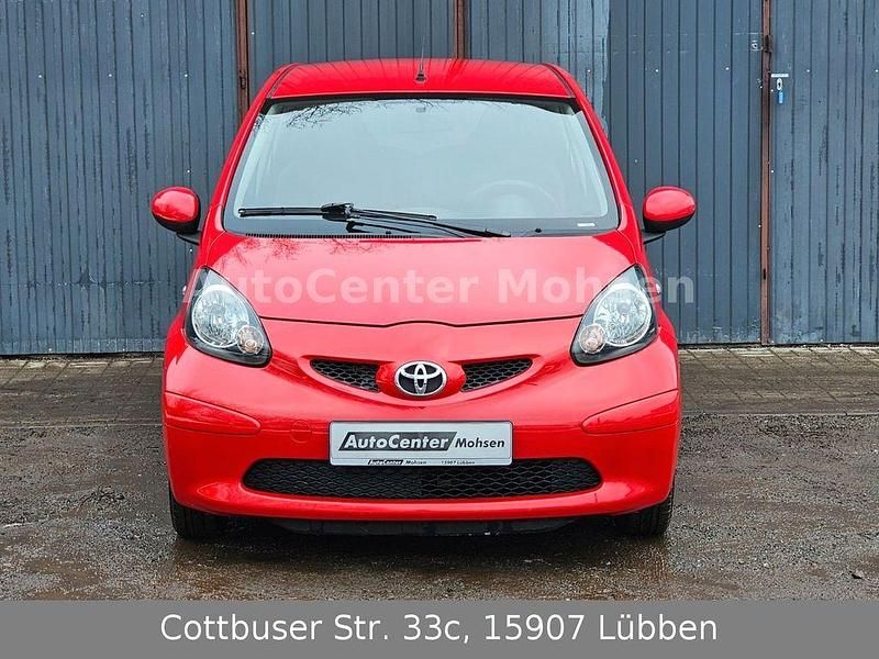 Gebraucht Toyota Aygo Cool 68 PS (50 kW) 2007 Rot Kleinwagen