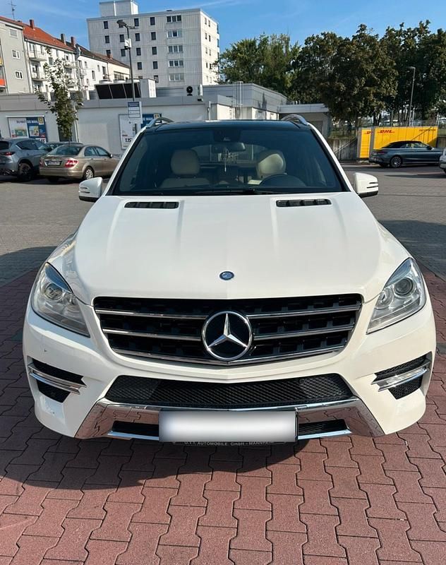 Gebraucht Mercedes ML350 258 PS (189 kW) 2012 Weiß SUV