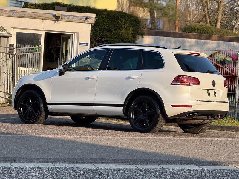 Gebraucht VW Touareg Edition 245 PS (180 kW) 2013 Weiß SUV