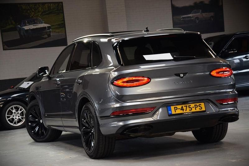 Gebraucht Bentley Bentayga 551 PS (405 kW) 2022 Silber SUV