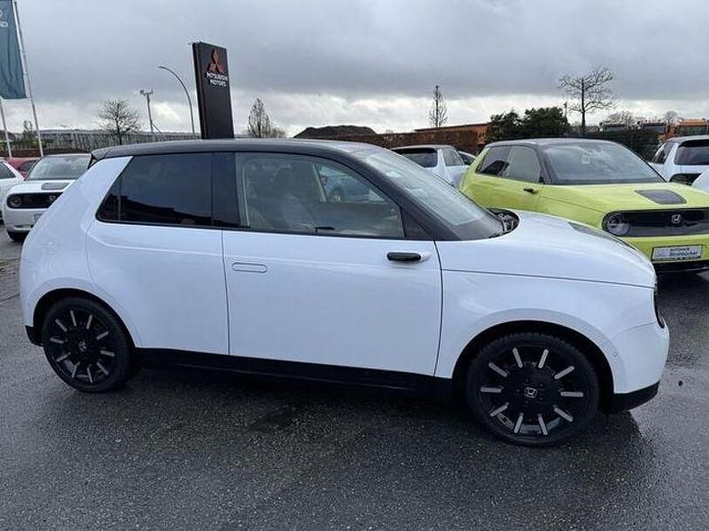 Gebraucht Honda e Advance 113 kW (154 PS) 2021 Platinum white pearl Kleinwagen