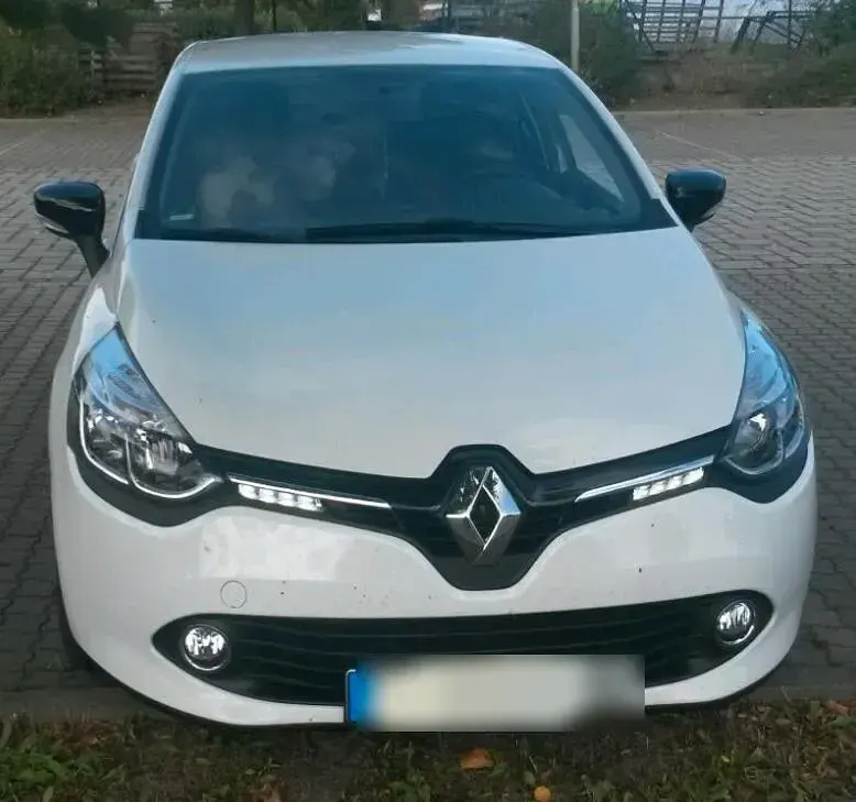 Gebraucht Renault Clio 90 PS (66 kW) 2015 Weiß Kleinwagen