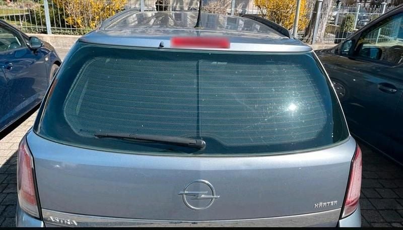 Second-hand Opel Astra 90 CP (66 kW) 2005 Argintiu Break