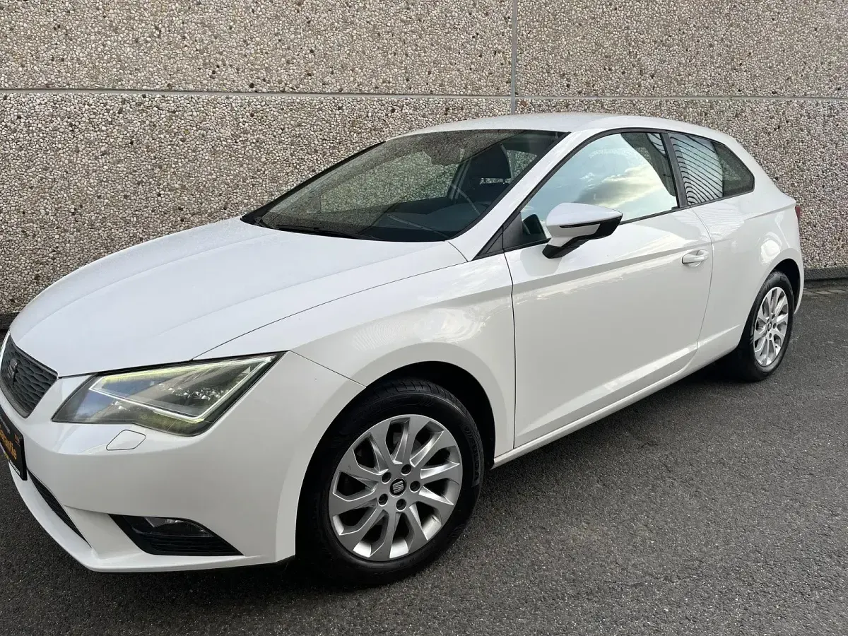 Używany Seat Leon Style 110 KM (80 kW) 2015 Biały Coupe