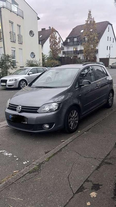 Grau Gebraucht 2012 VW Golf VII Match Limousine | 4.100 € (Guter Preis) - Bild 1/4