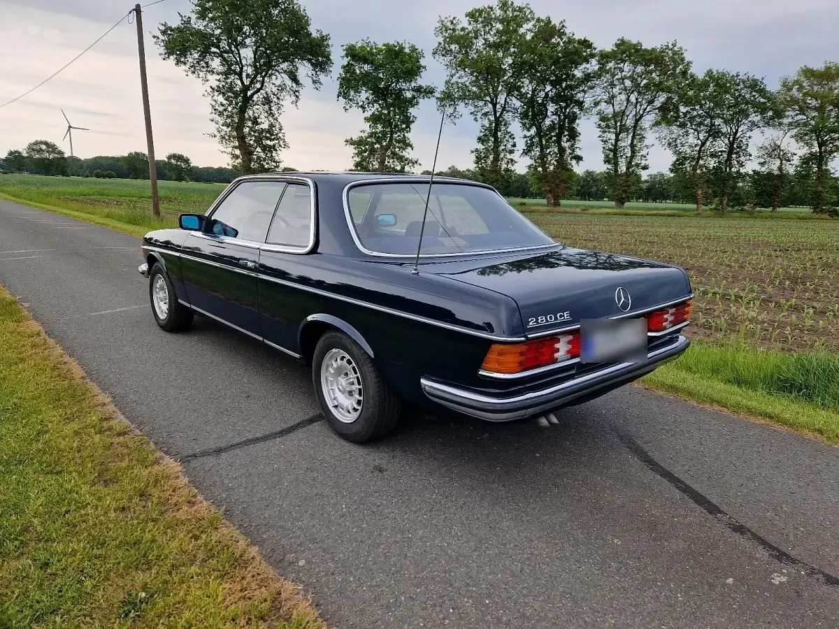 Gebraucht Mercedes 280 185 PS (136 kW) 1983 Blau Coupé