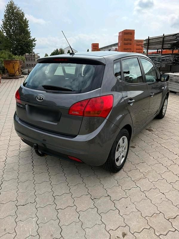 Grau Gebraucht 2010 Kia Venga Kleinwagen | 3.200 € (Guter Preis) - Bild 1/4