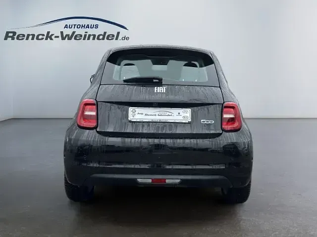 Gebraucht Fiat 500e 86 kW (118 PS) 2021 Schwarz Kleinwagen