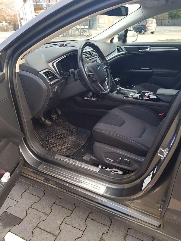 Grau Gebraucht 2015 Ford Mondeo Titanium Kombi | 9.300 € (Guter Preis) - Bild 1/4
