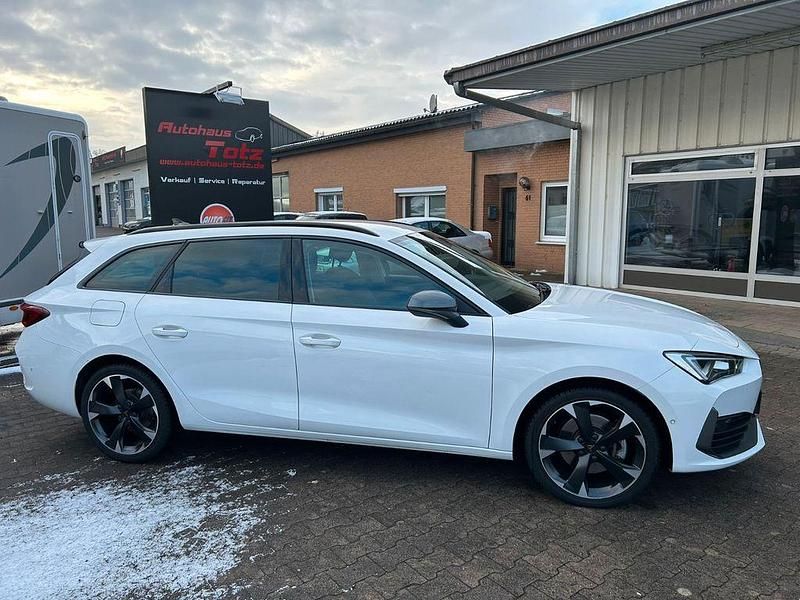 Usata Cupra Leon 150 CV (110 kW) 2024 Bianco Berlina