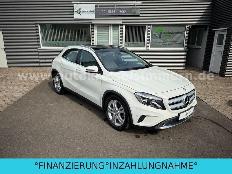 Weiß Gebraucht 2015 Mercedes GLA220 SUV | 13.990 € (Superpreis) - Bild 1/4