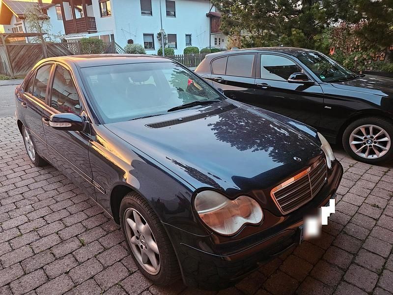 Gebraucht Mercedes C220 150 PS (110 kW) 2001 Limousine
