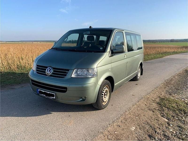 Second-hand VW T5 131 CP (96 kW) 2003 Verde Van