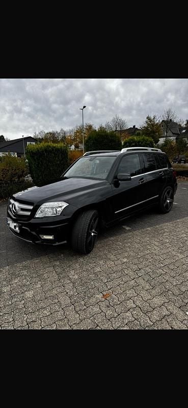 Schwarz Gebraucht 2011 Mercedes GLK350 AMG SUV | 10.000 € (Guter Preis) - Bild 1/4