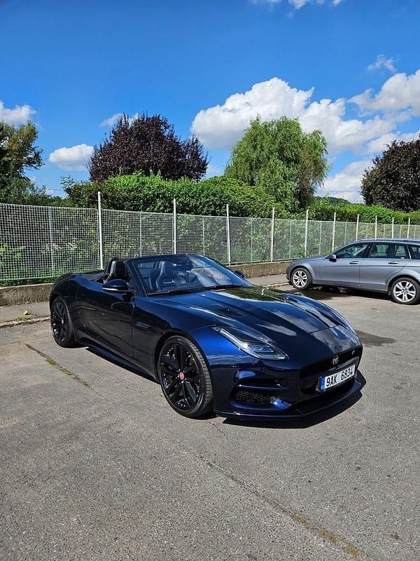 Blau Gebraucht 2019 Jaguar F-Type Cabrio | 72.999 € - Bild 1/4