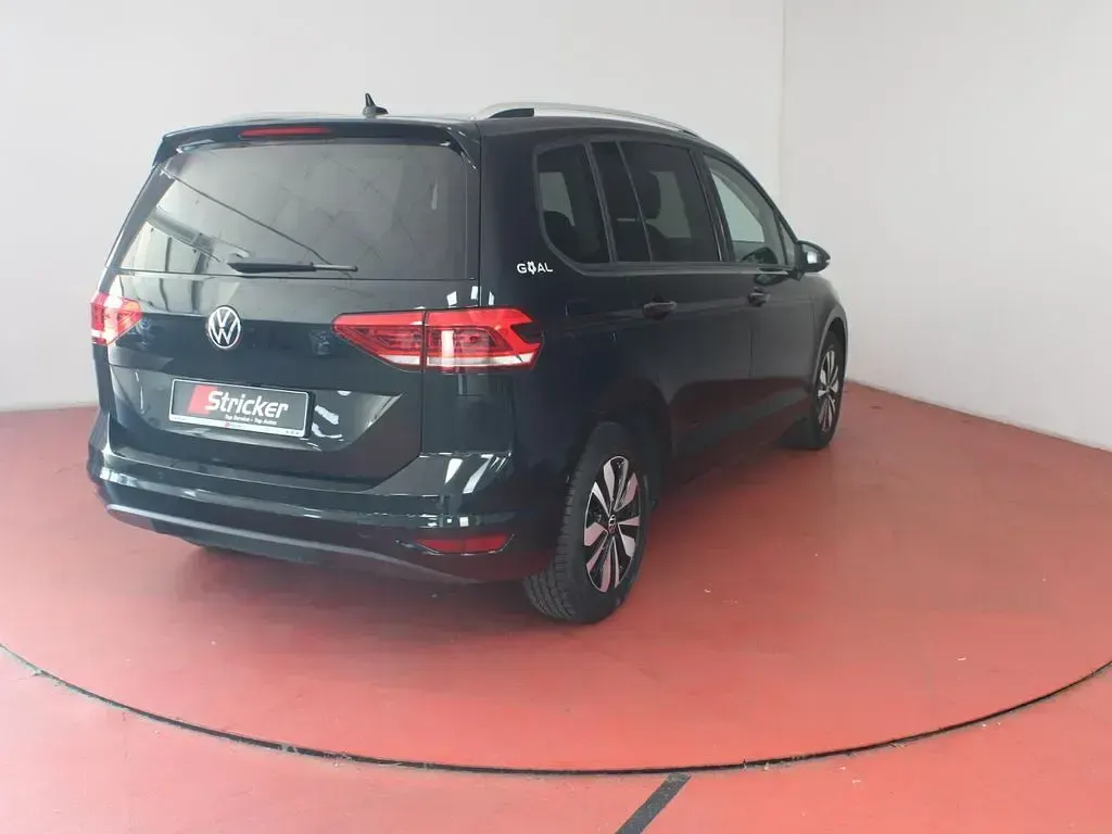 Gebraucht VW Touran Goal 150 PS (110 kW) 2025 Grenadillschwarz metallic Van / Kleinbus