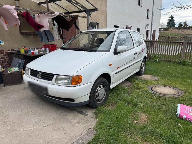 Gebraucht VW Polo 50 PS (36 kW) 1997 Weiß Kleinwagen