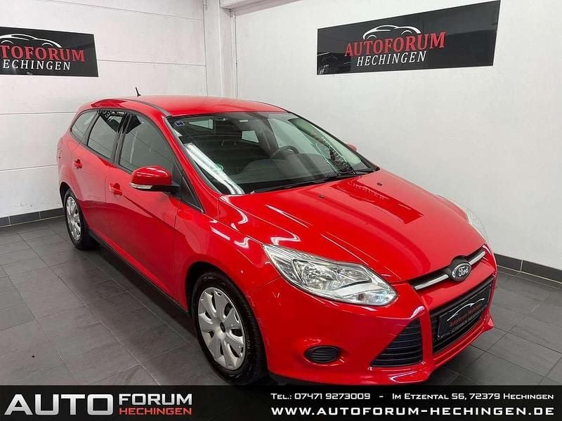Rot Gebraucht 2011 Ford Focus Trend Kombi | 3.999 € (Guter Preis) - Bild 1/4