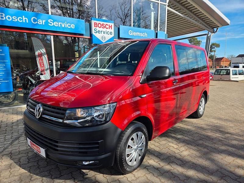 Gebraucht VW T6 Trendline 114 PS (83 kW) 2017 Rot Van