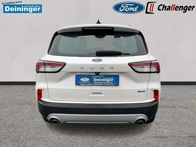 Używany Ford Kuga Titanium 224 KM (164 kW) 2022 Biały SUV