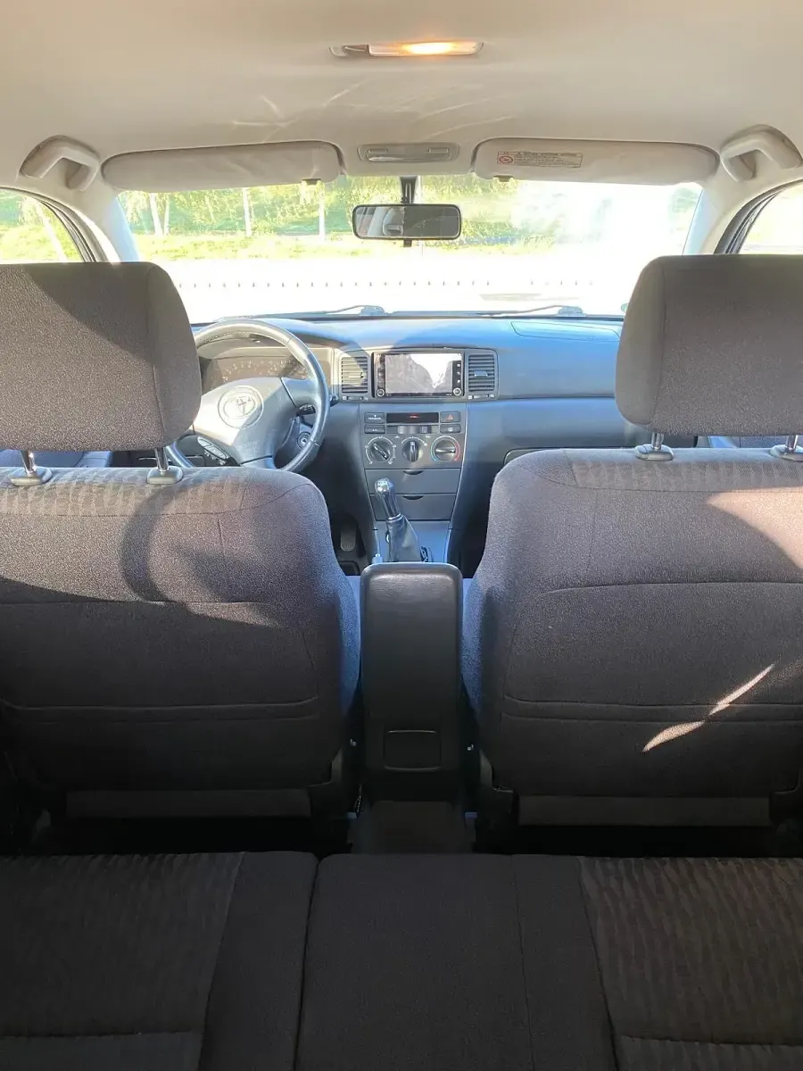 Second-hand Toyota Corolla 110 CP (80 kW) 2003 Albastru Hatchback