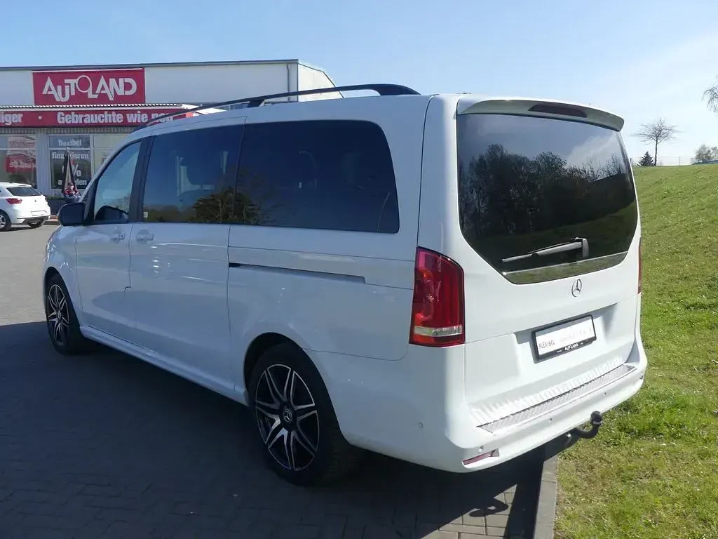 Gebraucht Mercedes V220 AMG line 163 PS (119 kW) 2021 Bergkristallweiß metallic Van / Kleinbus