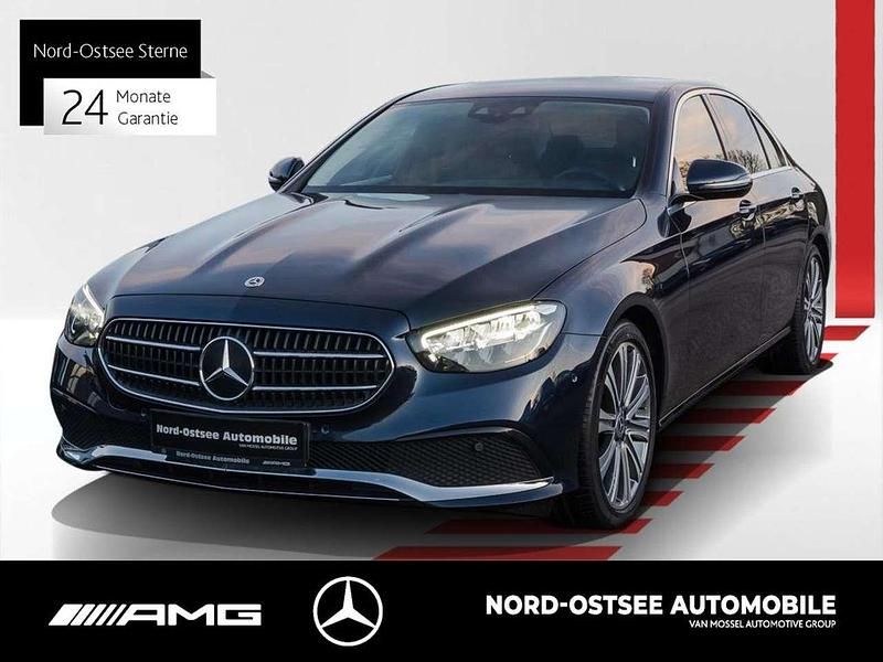 Gebraucht Mercedes E220 Avantgarde 200 PS (147 kW) 2022 Metalliclack nautikblau Limousine