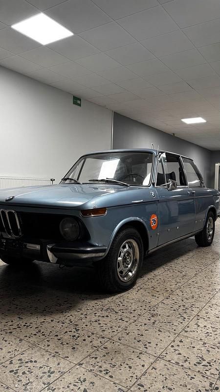 Blau Gebraucht 1977 BMW 1502 Limousine | 7.990 € - Bild 1/4